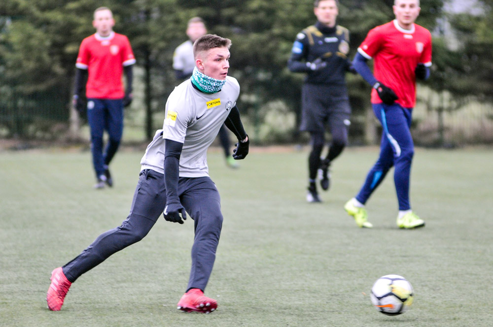 Filip Fiborek (Warta Poznań)