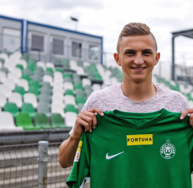 Wiktor Długosz wypożyczony do Warty Poznań
