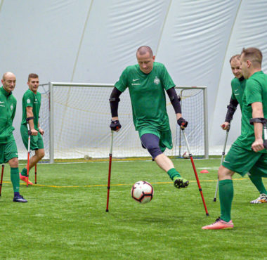 Drużyna amp futbolu Warty Poznań. Fot. Łukasz Woźny