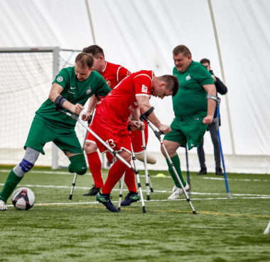 Amp futbol. Warta Poznań - Widzew Łódź 1:0 w sparingu. Fot. Tomasz Szlufik