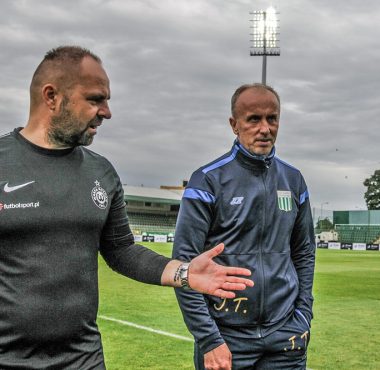 Warta Poznań - Olimpia Grudziądz 2:0. Trenerzy Piotr Tworek i Jacek Trzeciak