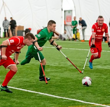 Sparing Warta Poznań - Widzew Łódź w amp futbolu. Fot. Łukasz Gdak