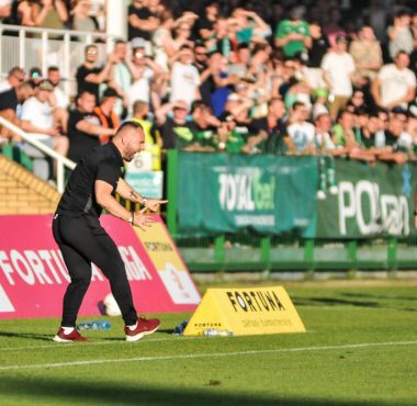 Warta Poznań - Radomiak Radom 2:0. Warta Poznań wraca do Ekstraklasy! Trener Piotr Tworek