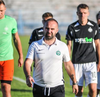 Błękitni Stargard - Warta Poznań 3:3, k. 4:5 w Pucharze Polski. Trener Piotr Tworek