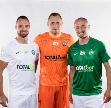 Nike Dri-FIT Challenge III - nowe koszulki piłkarzy Warty Poznań na sezon 2020/21 PKO Ekstraklasy. Bartosz Kieliba, Łukasz Trałka, Adrian Lis