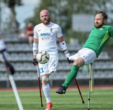 Drużyna amp futbolu Warty Poznań w meczu z Husarią Kraków w Amp Futbol Ekstraklasie