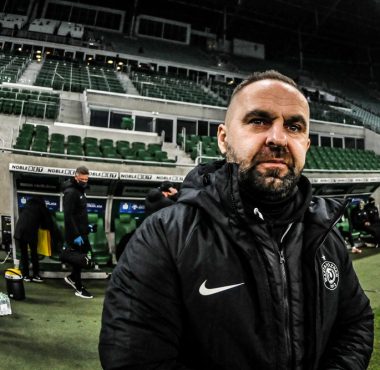 Śląsk Wrocław - Warta Poznań 2:1. Trener Piotr Tworek