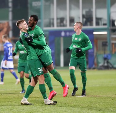 Warta Poznań - Wisła Płock 2:0. Makana Baku i Maciej Żurawski