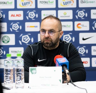 Warta Poznań - Raków Częstochowa 0:2. Trener Piotr Tworek
