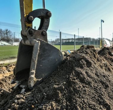 Ruszyły prace budowlane na stadionie przy Drodze Dębińskiej 12