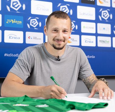 Adam Zrelak podpisał nowy nowy kontrakt z Wartą Poznań
