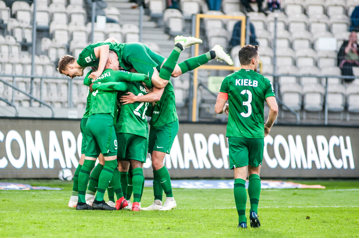 "Ale zasadził!" - 100 drzew za każdego gola Warty Poznań w sezonie 2021/22