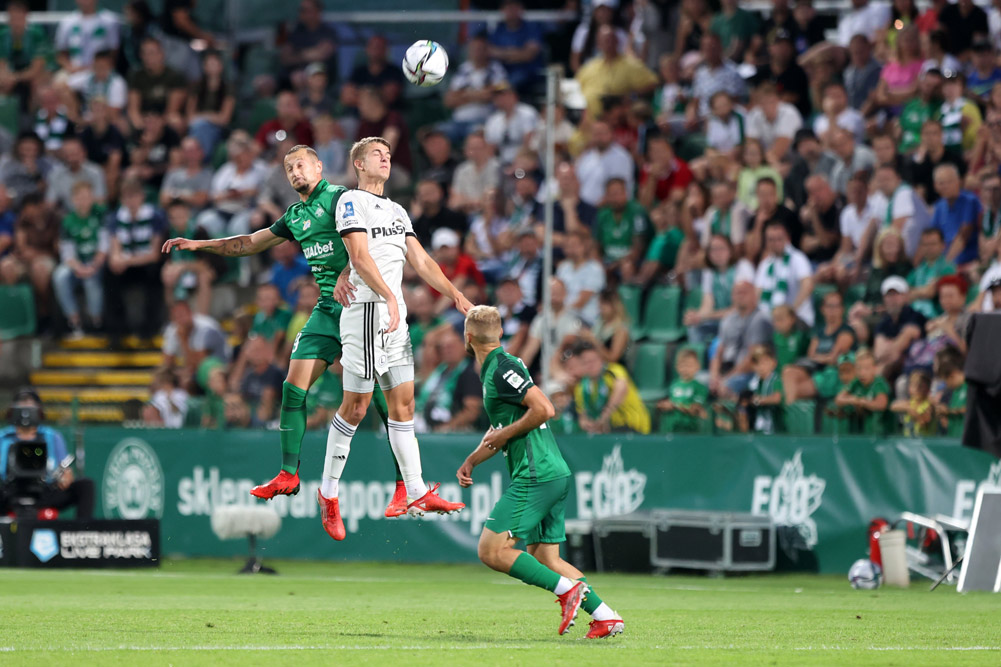 Kibice Warty Poznań na stadionie w Grodzisku Wlkp.