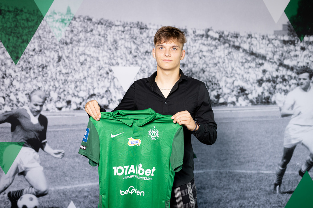 Maks Lisowski podpisał kontrakt z Wartą Poznań i został wypożyczony do Sokoła Kleczew
