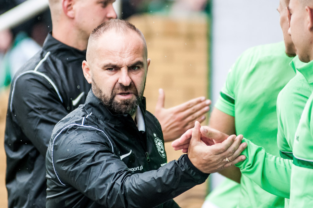 Warta Poznań - Pogoń Szczecin 1:1. Trener Warty Poznań Piotr Tworek