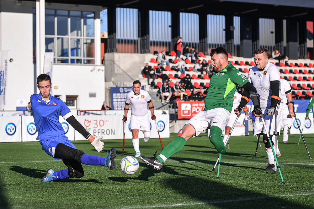 Marcin Oleksy (Warta Poznań) w V turnieju PZU Amp Futbol Ekstraklasy