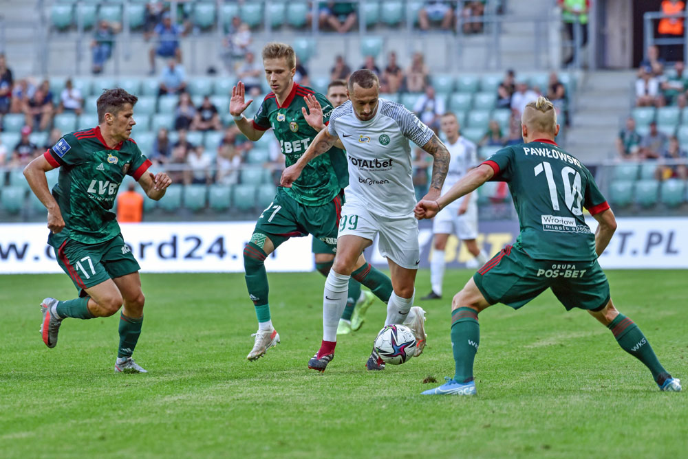 Śląsk Wrocław - Warta Poznań. Adam Zrelak