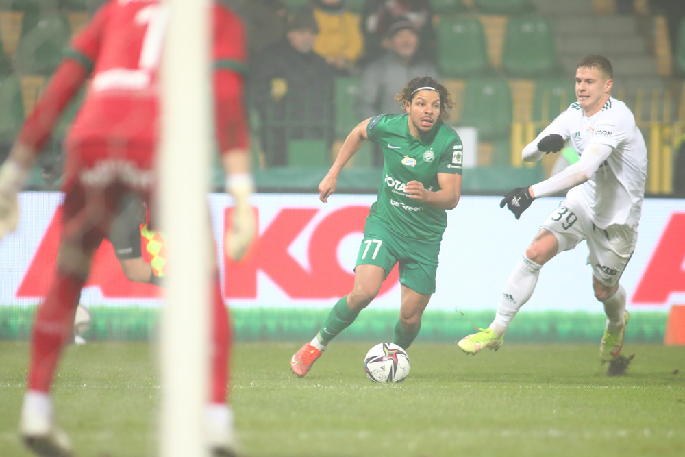 Warta Poznań rozpoczyna gry sparingowe. Jayson Papeau w meczu ze Śląskiem Wrocław