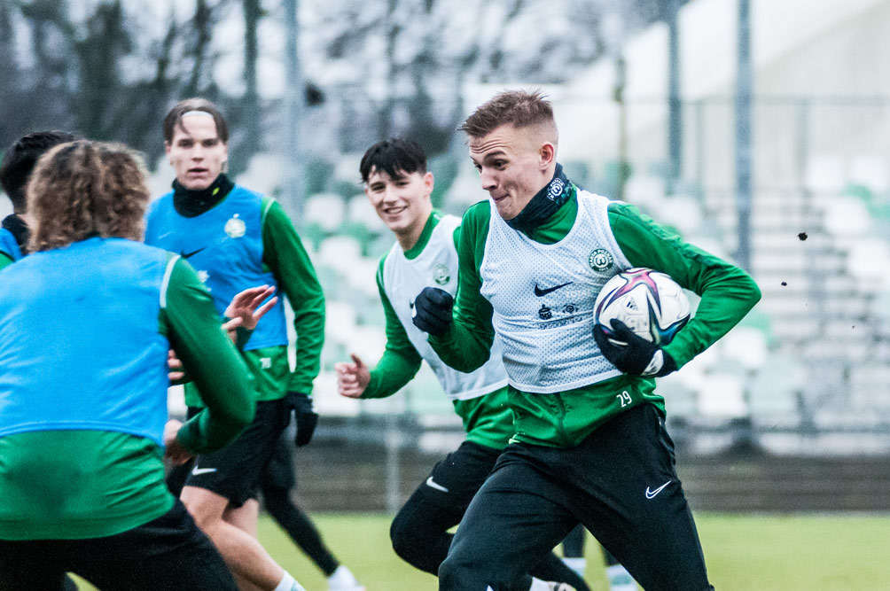 Pierwszy trening Warty Poznań w 2022 roku. Bartłomiej Burman