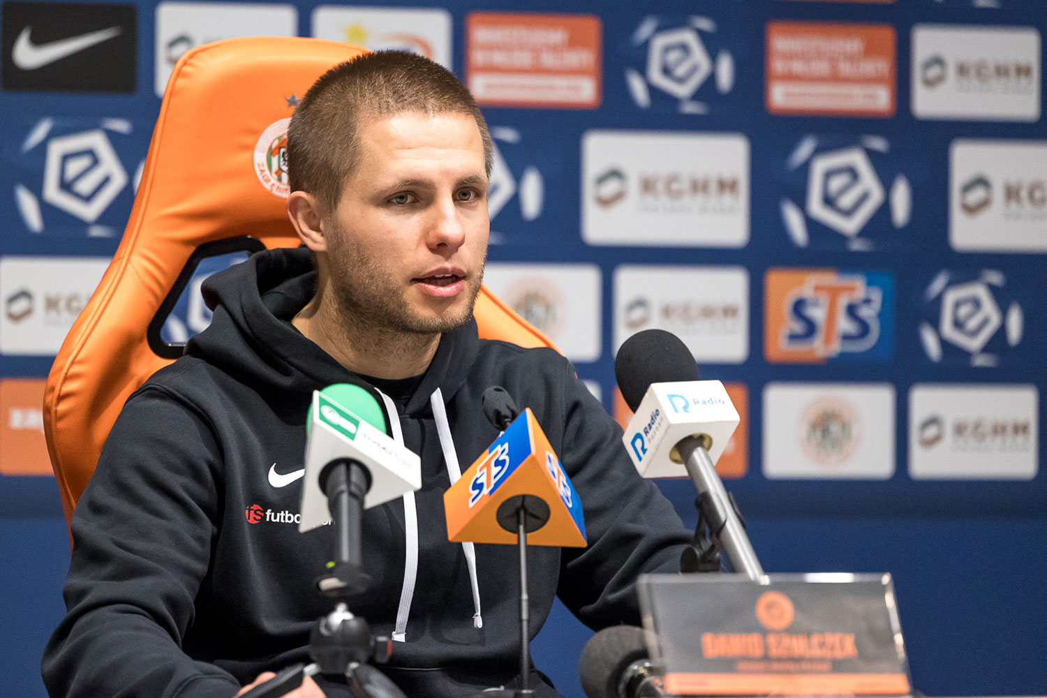 Zagłębie Lubin - Warta Poznań 0:4. Trener Warty Poznań Dawid Szulczek