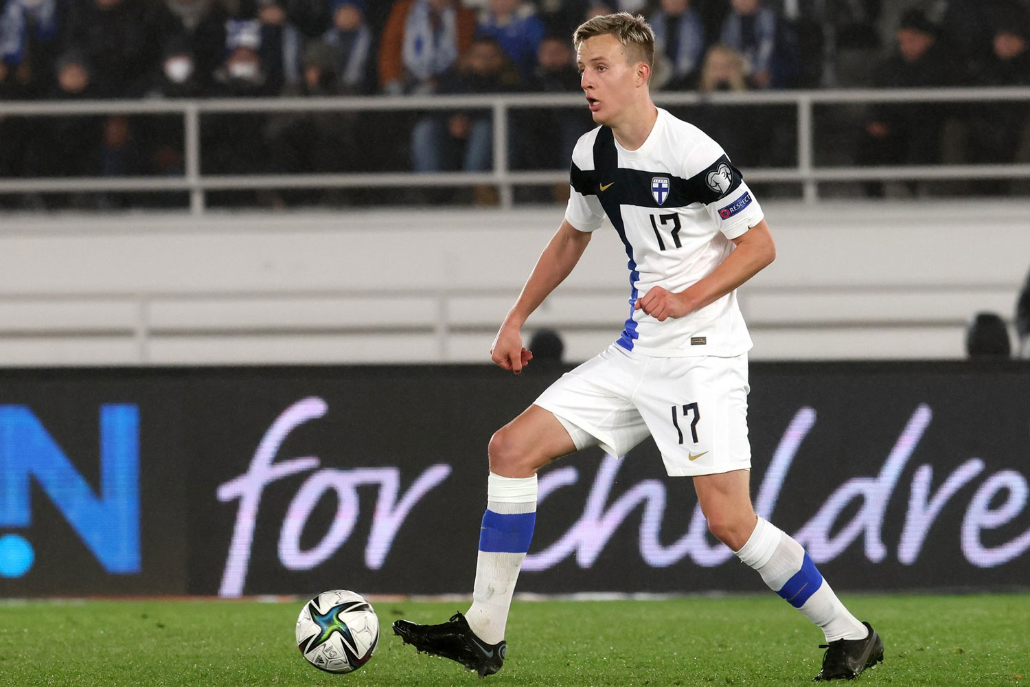 Robert Ivanov (Warta Poznań) w meczu reprezentacji Finlandii