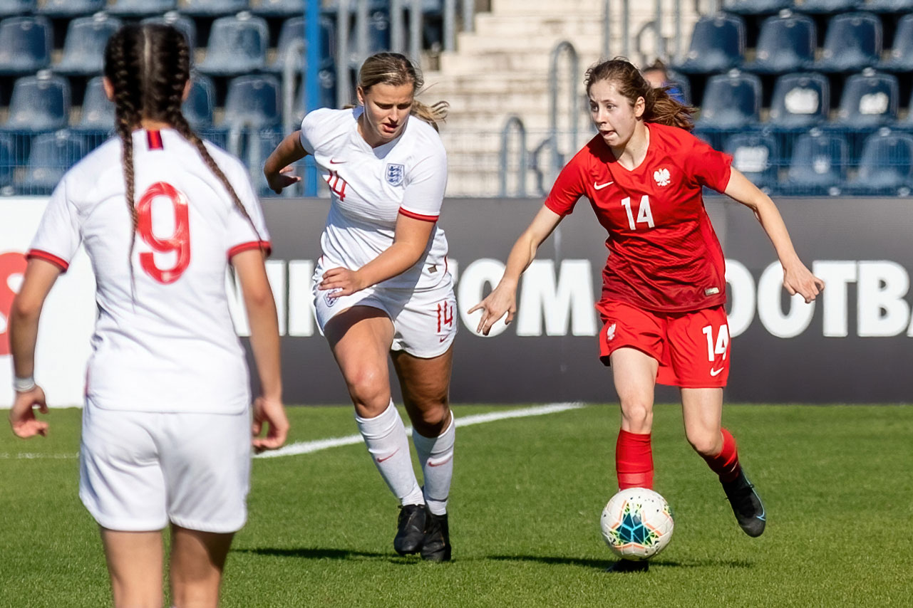 Jagoda Cyraniak (Warta Poznań) w kadrze Polski U-17 na turniej eliminacyjny UEFA; fot. Michał Kościelak