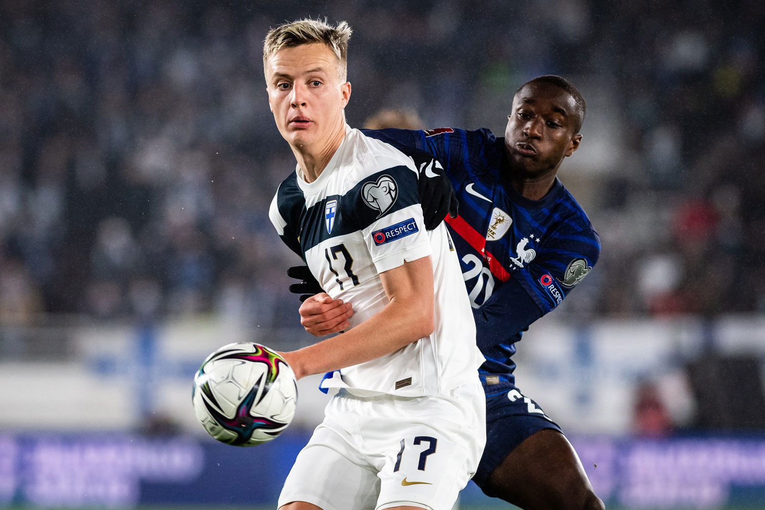 Robert Ivanov (Warta Poznań) w meczu Finlandia - Francja