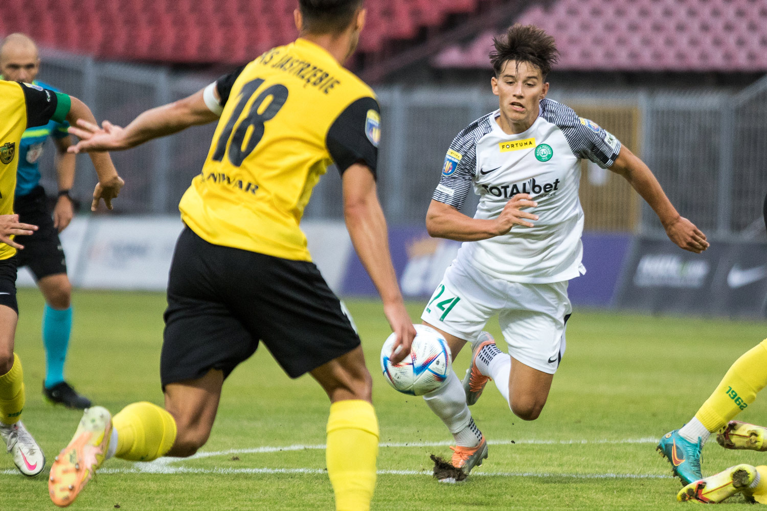 Kajetan Szmyt (Warta Poznań) w meczu Fortuna Pucharu Polski