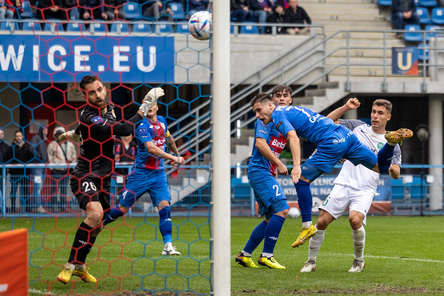 Piast Gliwice - Warta Poznań 0:2. Miguel Luis