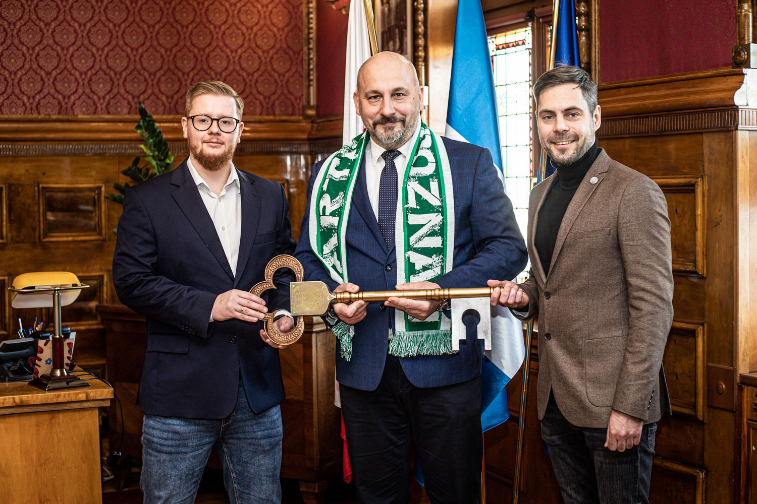 Nowy ośrodek Akademii Warty Poznań powstanie w Grodzisku Wlkp. Burmistrz Grodziska Piotr Hojan, Michał Wieczorek i Damian Kęcel z Warty Poznań