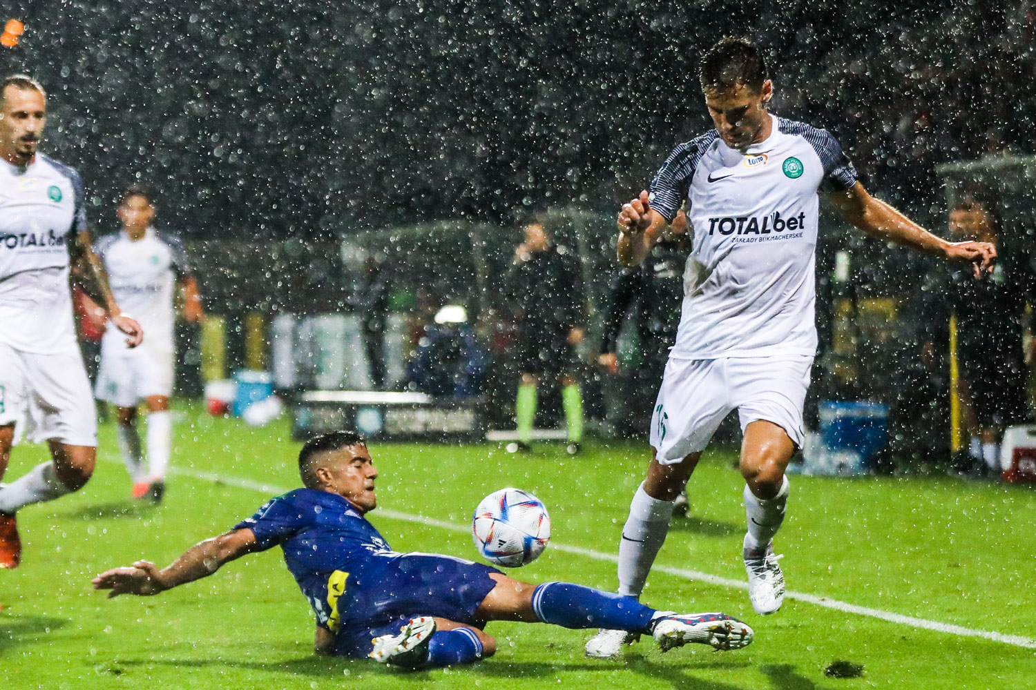 Miedź Legnica - Warta Poznań. Miguel Luis