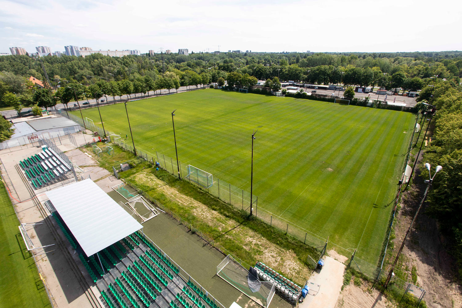 „Program rozwoju infrastruktury piłkarskiej” – dofinansowanie na boiska Warty Poznań przy DD12